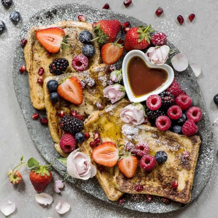french toast berries syrup