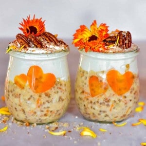 carrot cake overnight oats jars