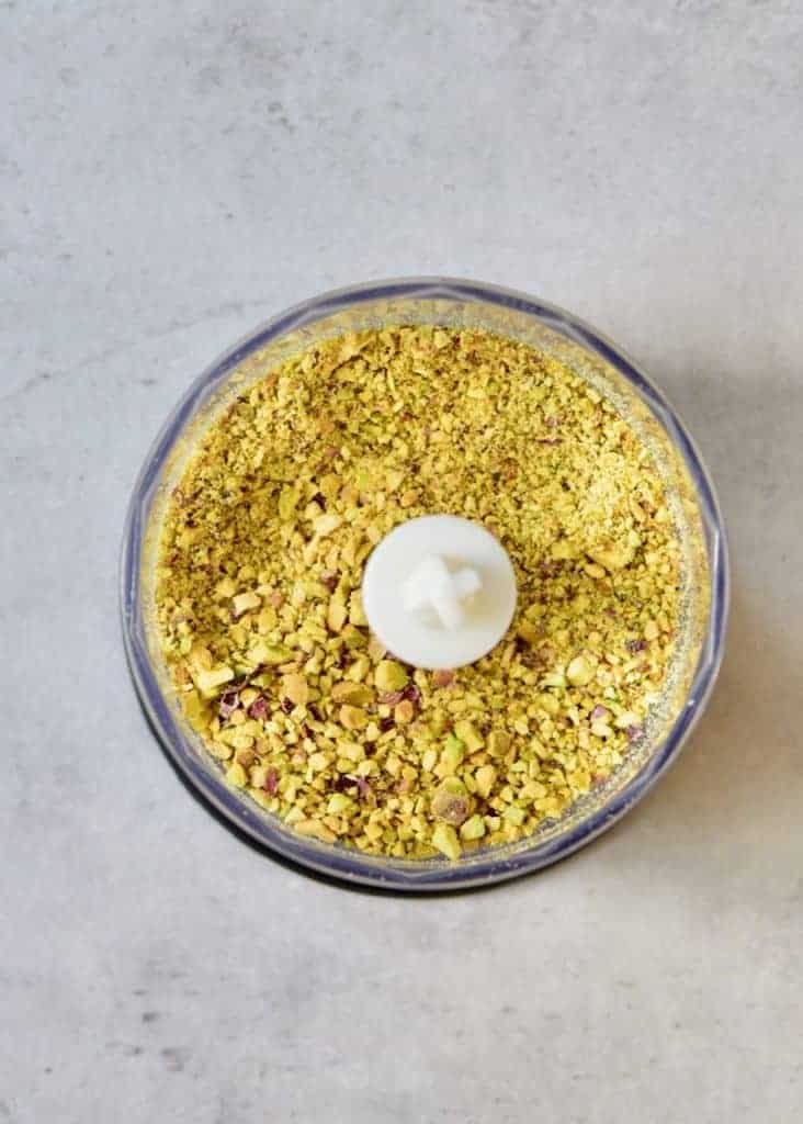 almond and pistachio crumb in a blender