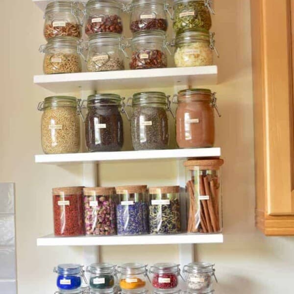 food storage hacks. how to organise your pantry. plastic-free