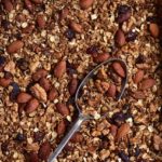This Easy, healthy homemade Christmas granola is a delicious cranberry orange granola mix - perfect for a healthy homemade Christmas food gift, because who doesn't like an edible Christmas gift?
