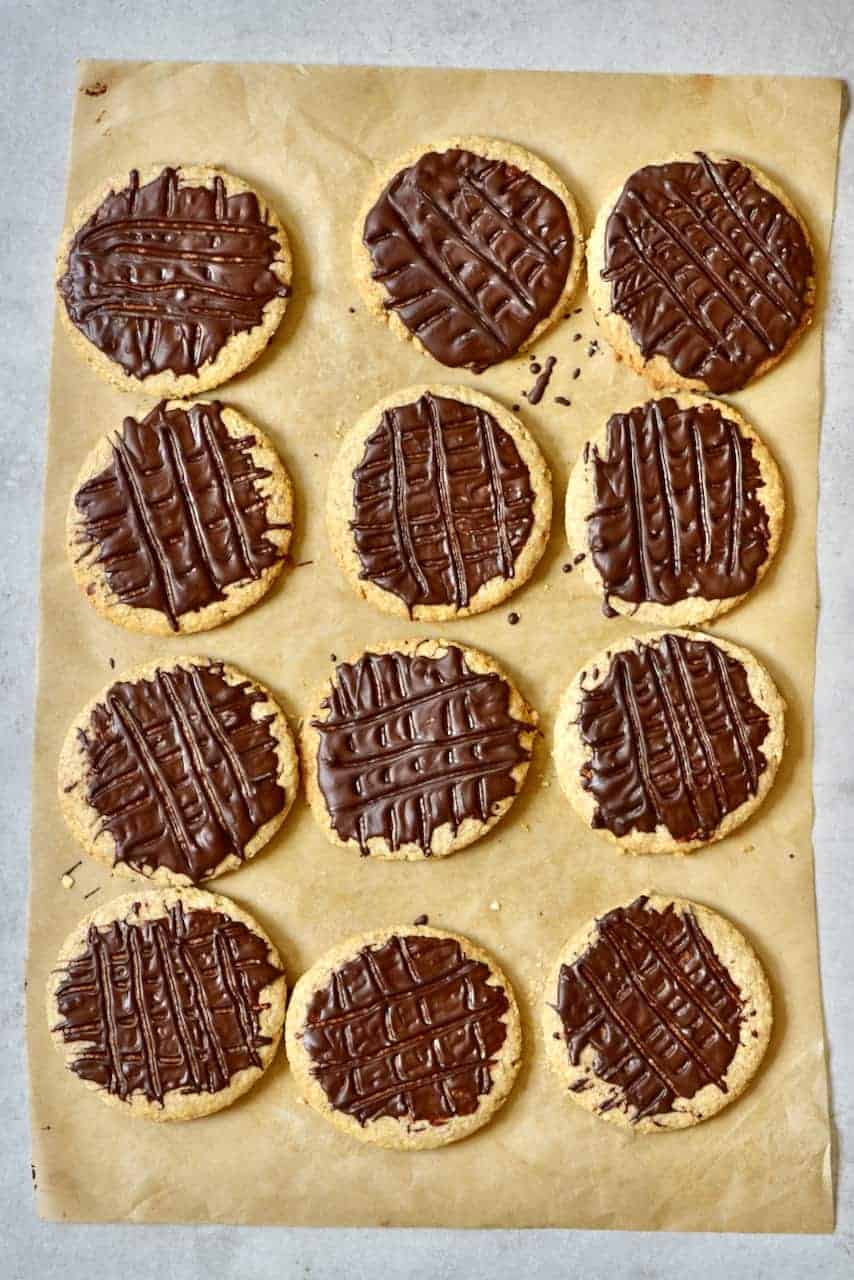 Healthy Chocolate Digestive Biscuits Recipe (Oat Cookies) Alphafoodie