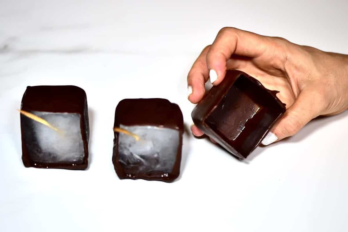 making chocolate cups with ice cubes