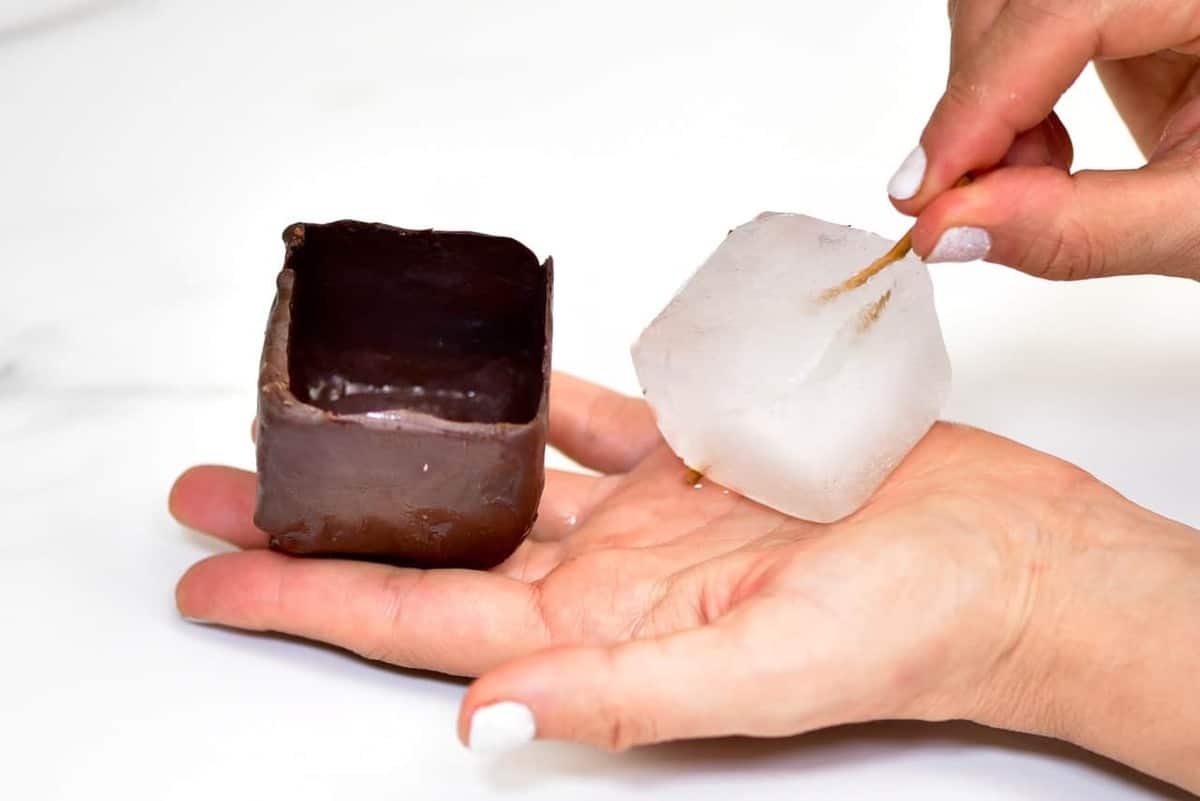 chocolate cups using ice-cubes