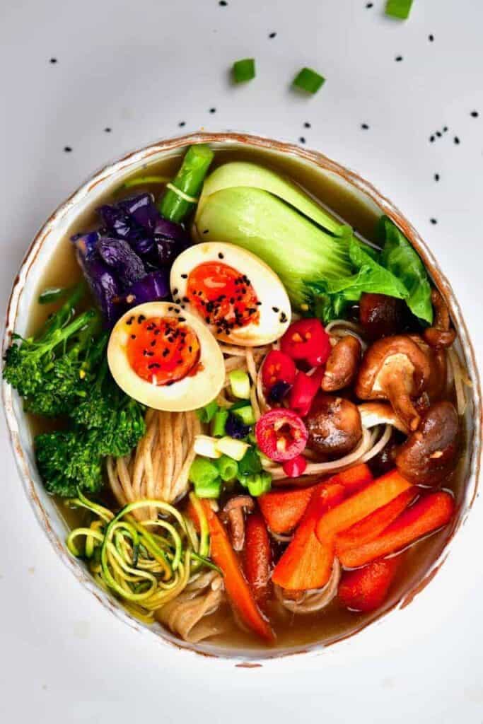 A simple and delicious Japanese-inspired vegetarian ramen noodle soup recipe. Packed with vegetables and plenty of flavour for a satisfying, healthy ramen meal.