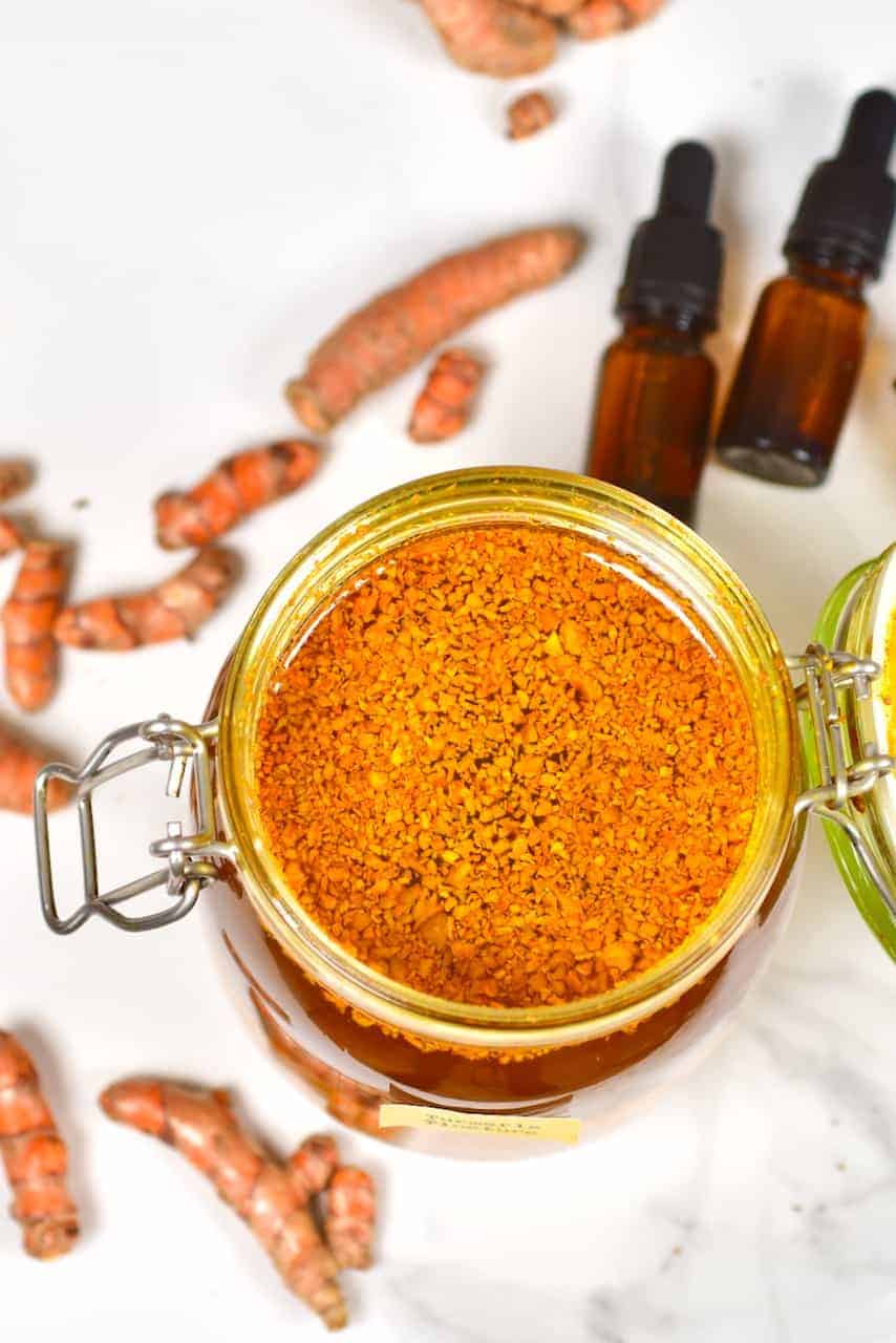turmeric tincture and turmeric roots