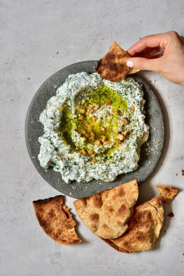 Healthy 6 Ingredient Simple Spinach Yogurt Dip (Borani) Alphafoodie