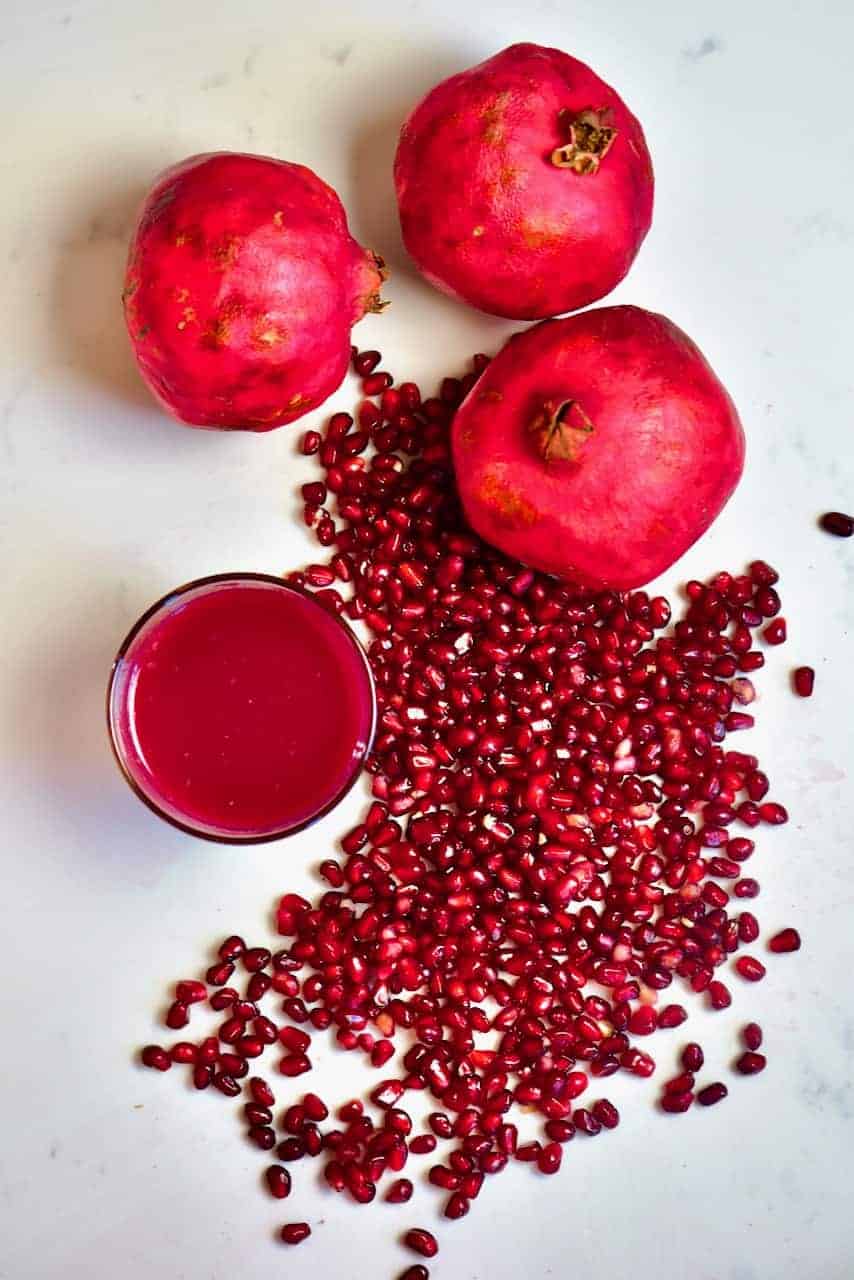 Pomegranate fruit juice and seeds