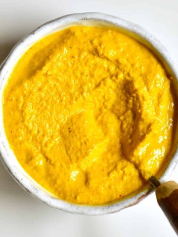 Square of mustard bowl