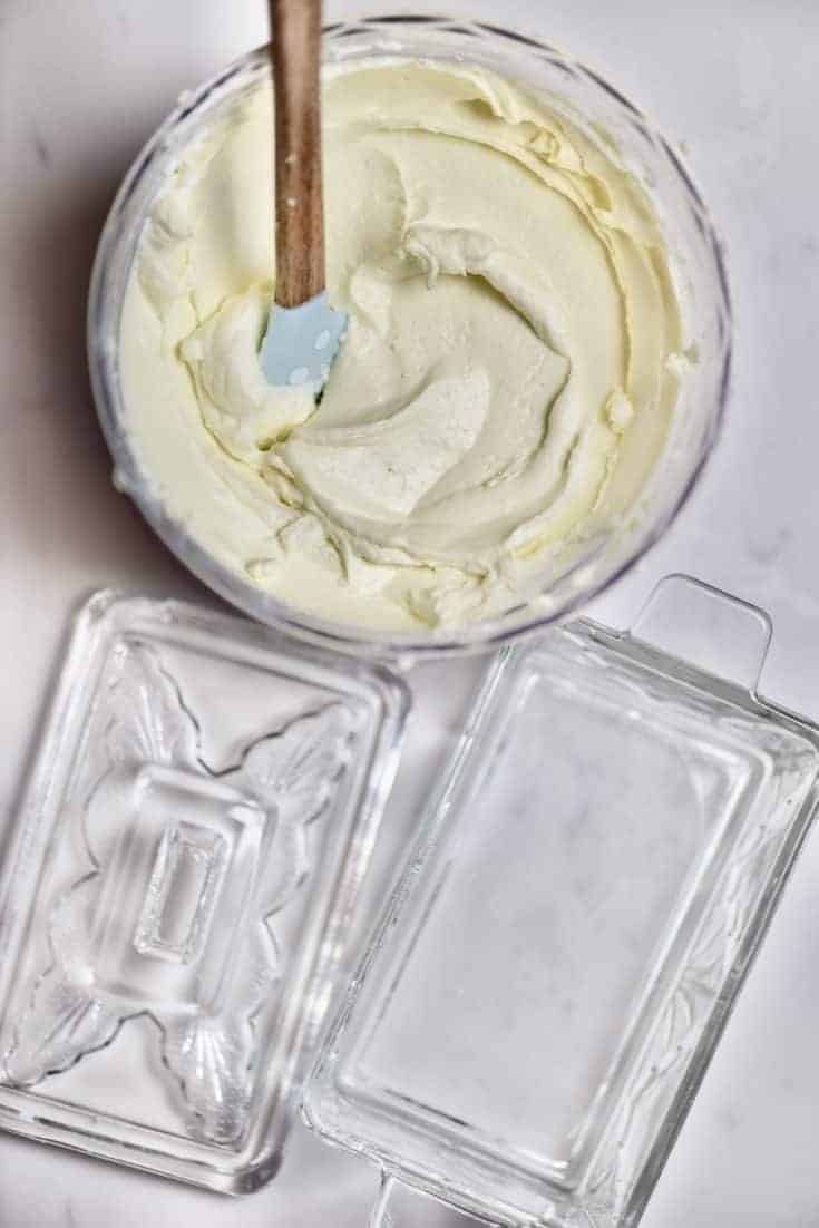 Super Easy Homemade Cream Cheese
