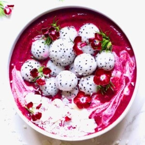 Mixed berry smoothie bowl square