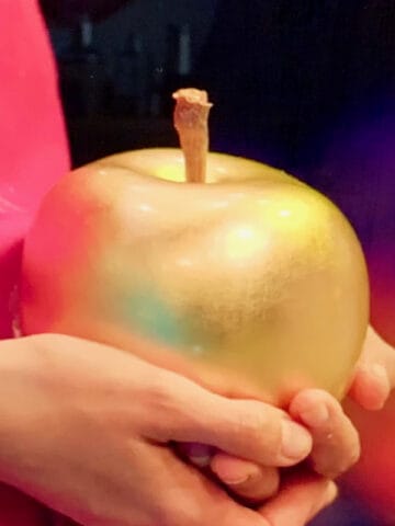 crazy delicious golden apple Samira