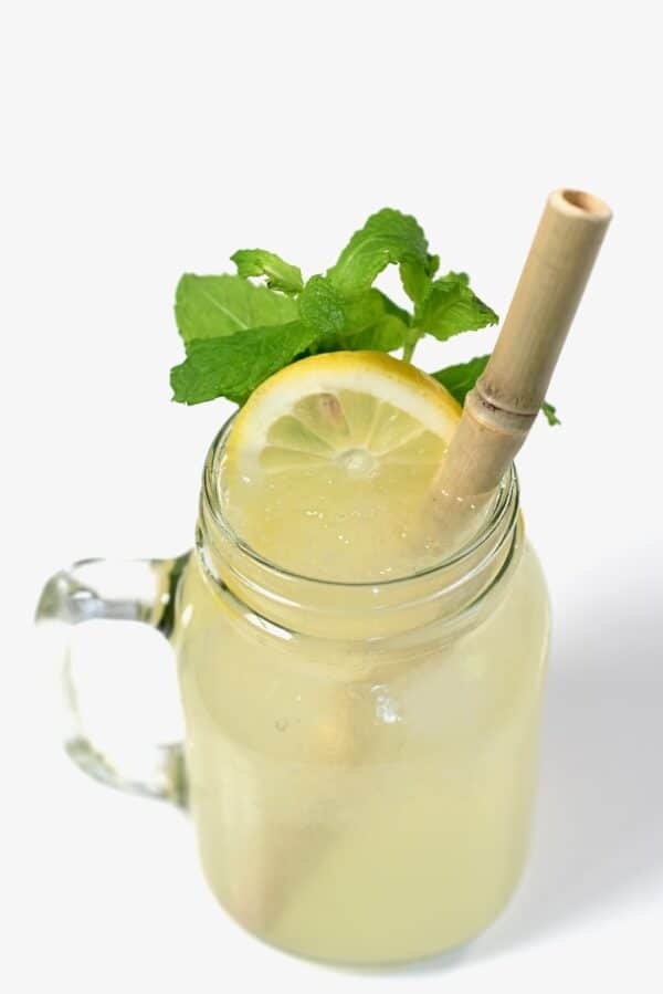 The Best Homemade Lemonade - Alphafoodie