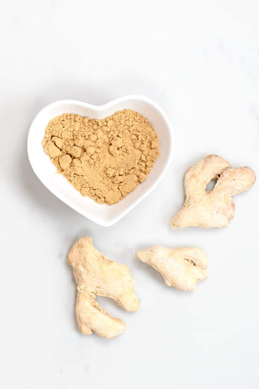 ginger root and ginger powder