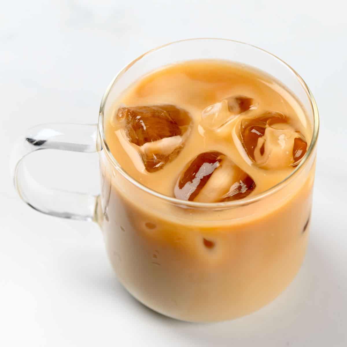 How To Make An Iced Latte - Alphafoodie