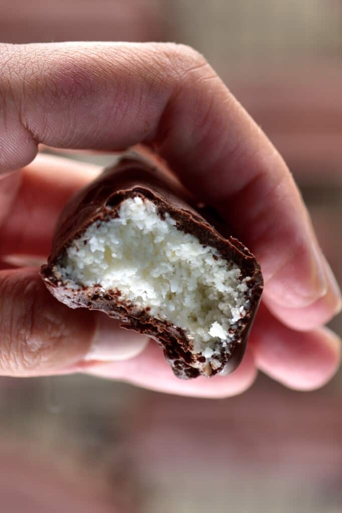 Healthy Coconut Candy Bars (Bounty Bar/ Mounds Bar) - Alphafoodie