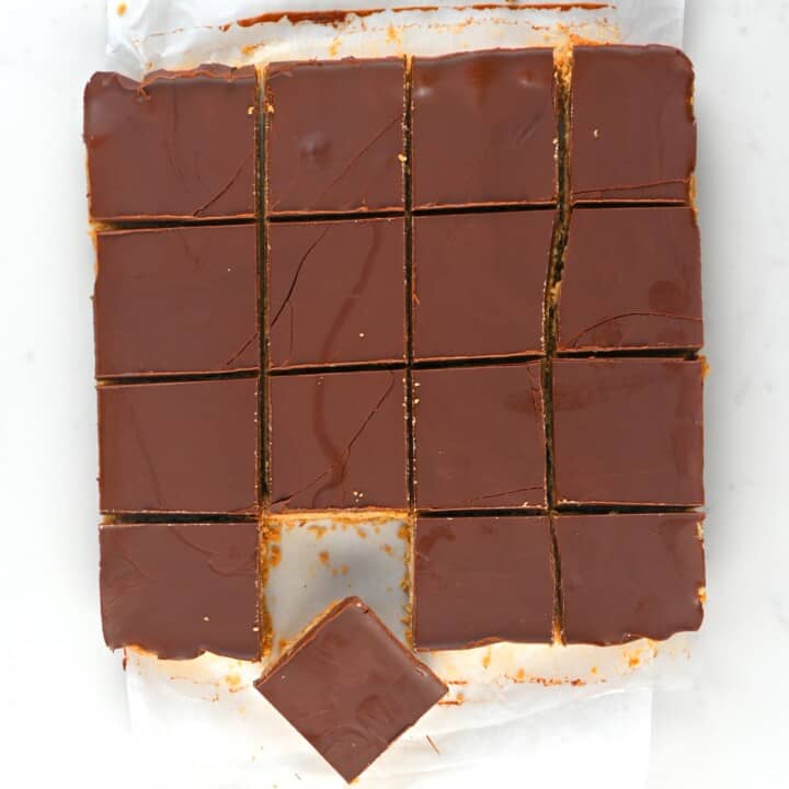 No-Bake Chocolate Peanut Butter Oatmeal Bars - Alphafoodie