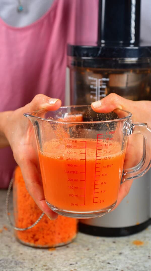 Refreshing Carrot Ginger Juice (2 Methods) Alphafoodie
