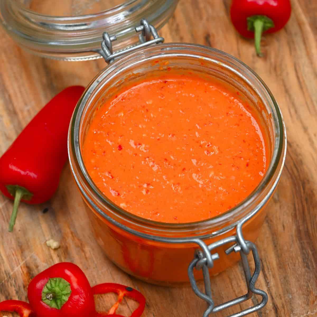 Simple Homemade Chili Sauce (Red Chilli Sauce) - Alphafoodie