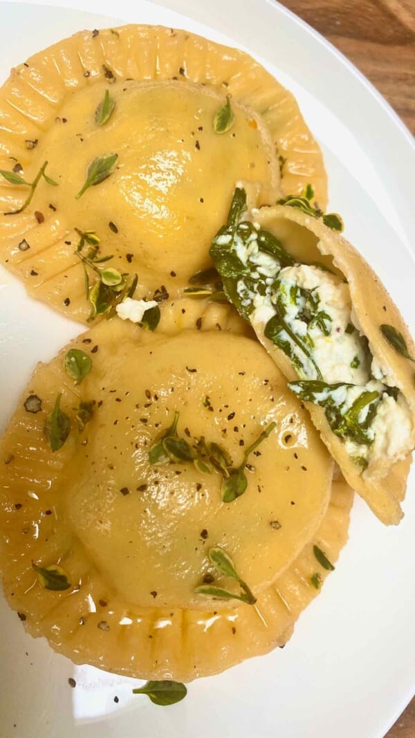 Homemade Ricotta And Spinach Ravioli - Alphafoodie