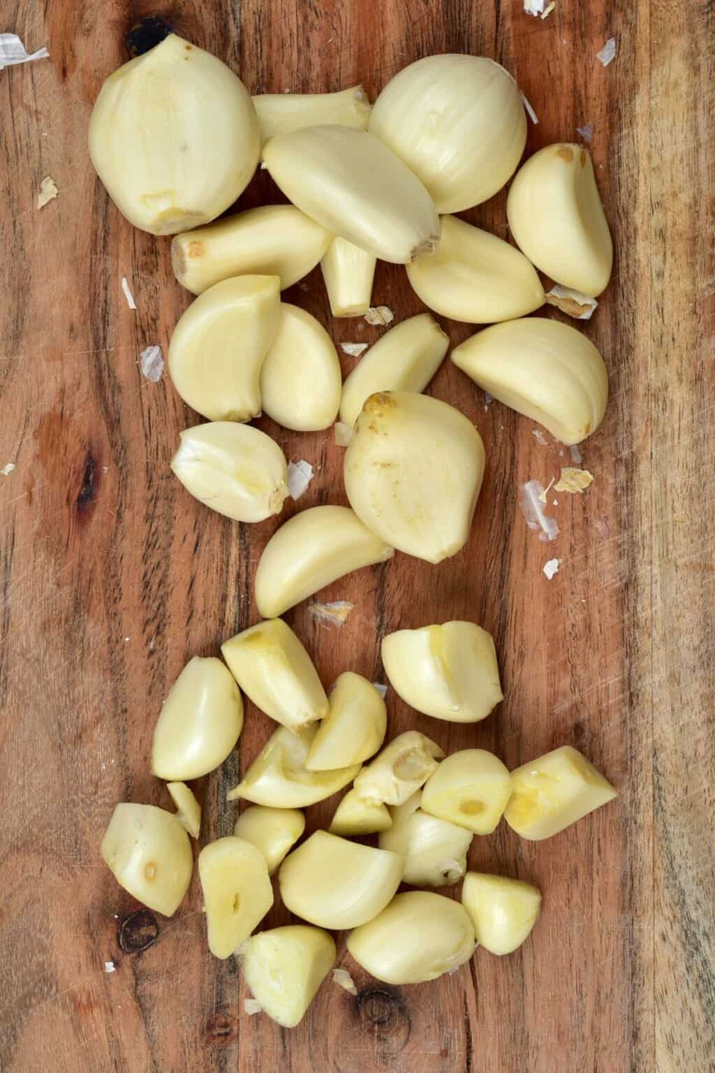 How to Peel Garlic (6+ Ways Tested) Alphafoodie