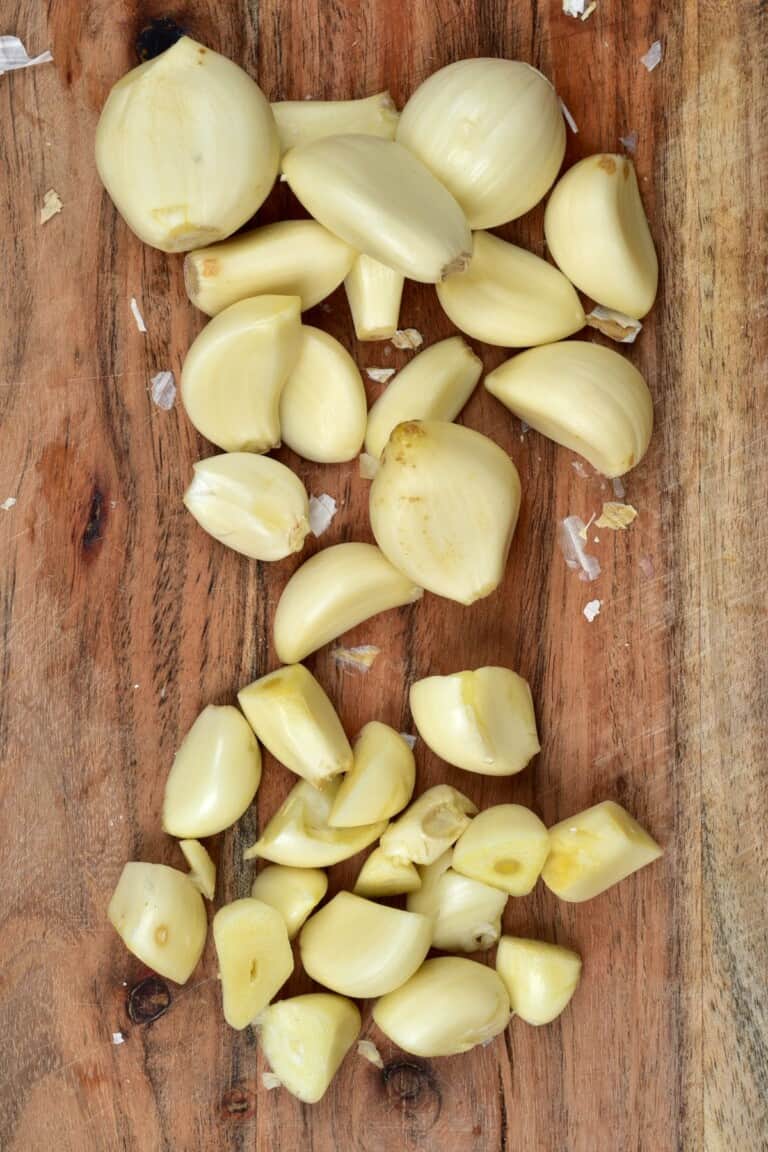 How to Peel Garlic (6+ Ways Tested) Alphafoodie