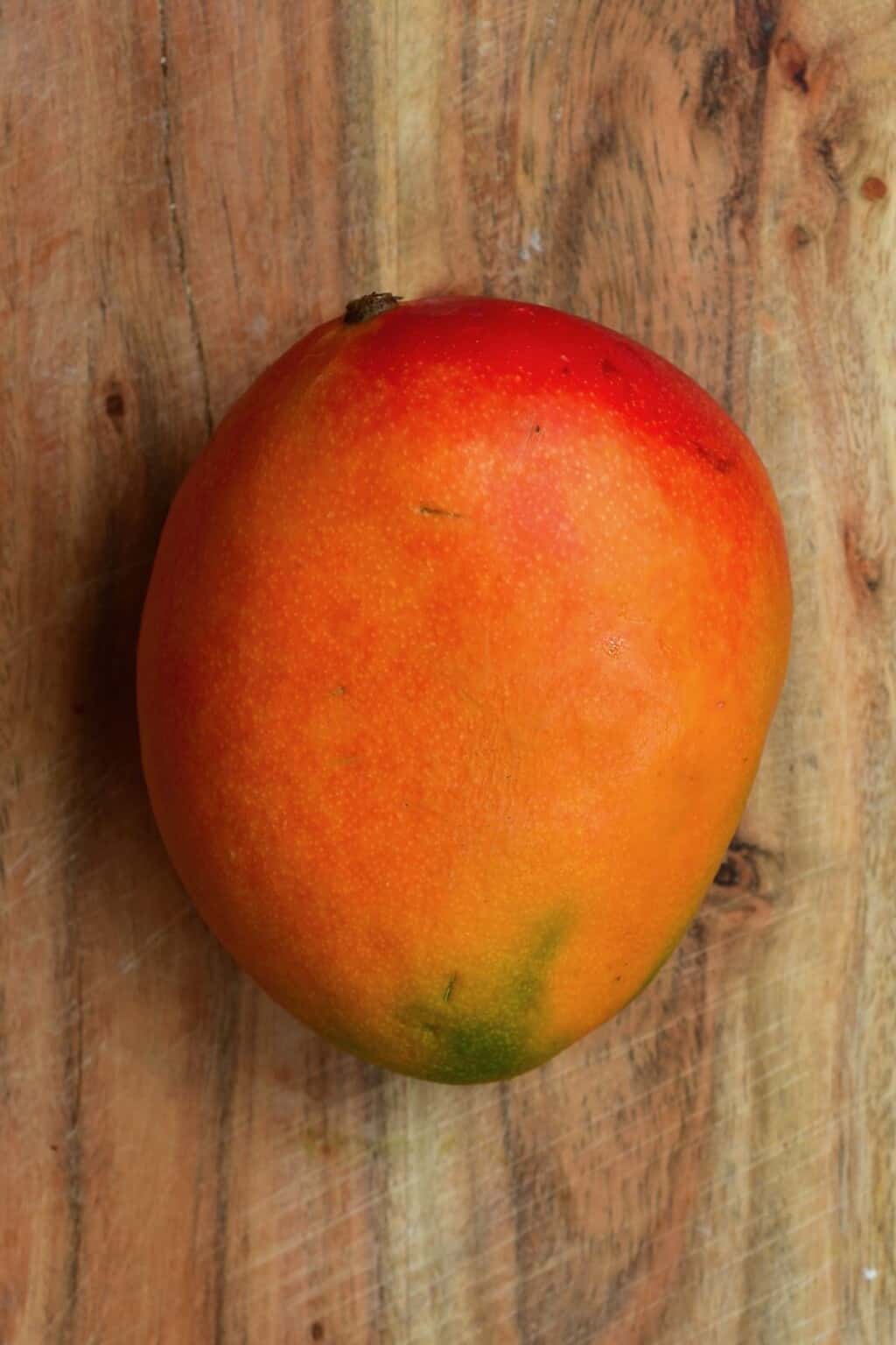 How to Cut a Mango (4+ Simple Methods) Alphafoodie