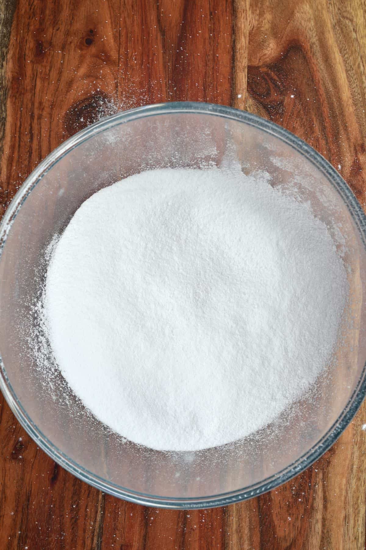 A bowl of powdered sugar