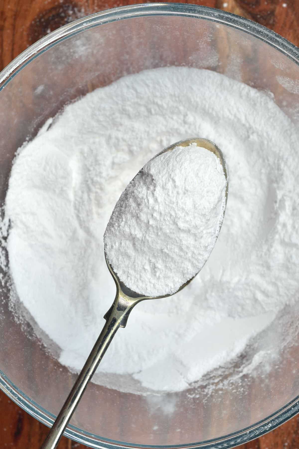 A spoonful of powderd sugar