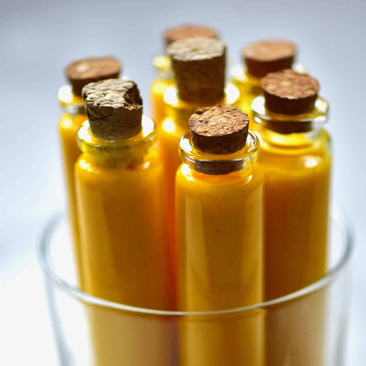 How To Juice Turmeric (With and Without a Juicer)-image