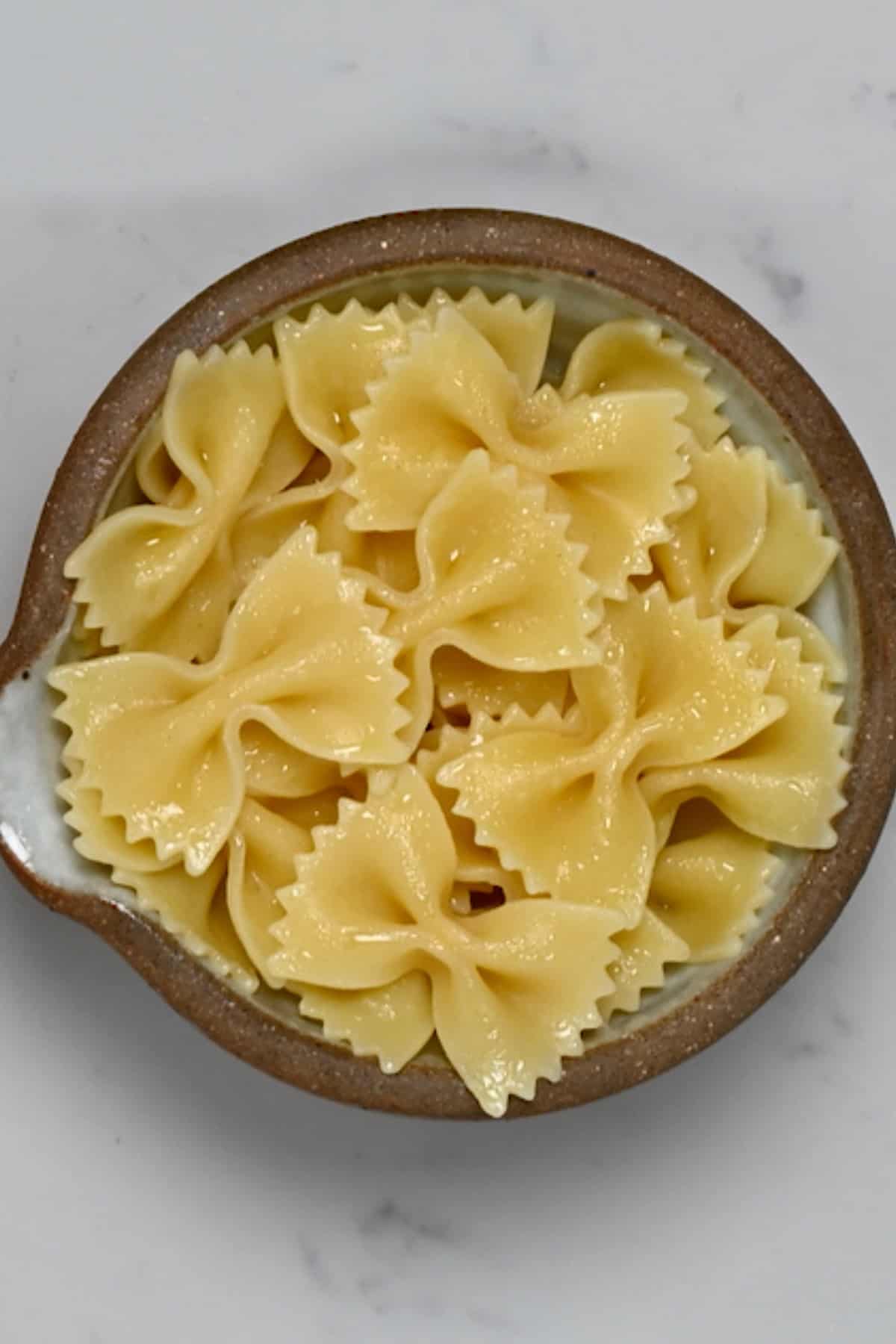 Cooked farfalle pasta