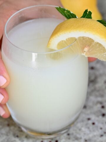 A glass of creamy lemonade