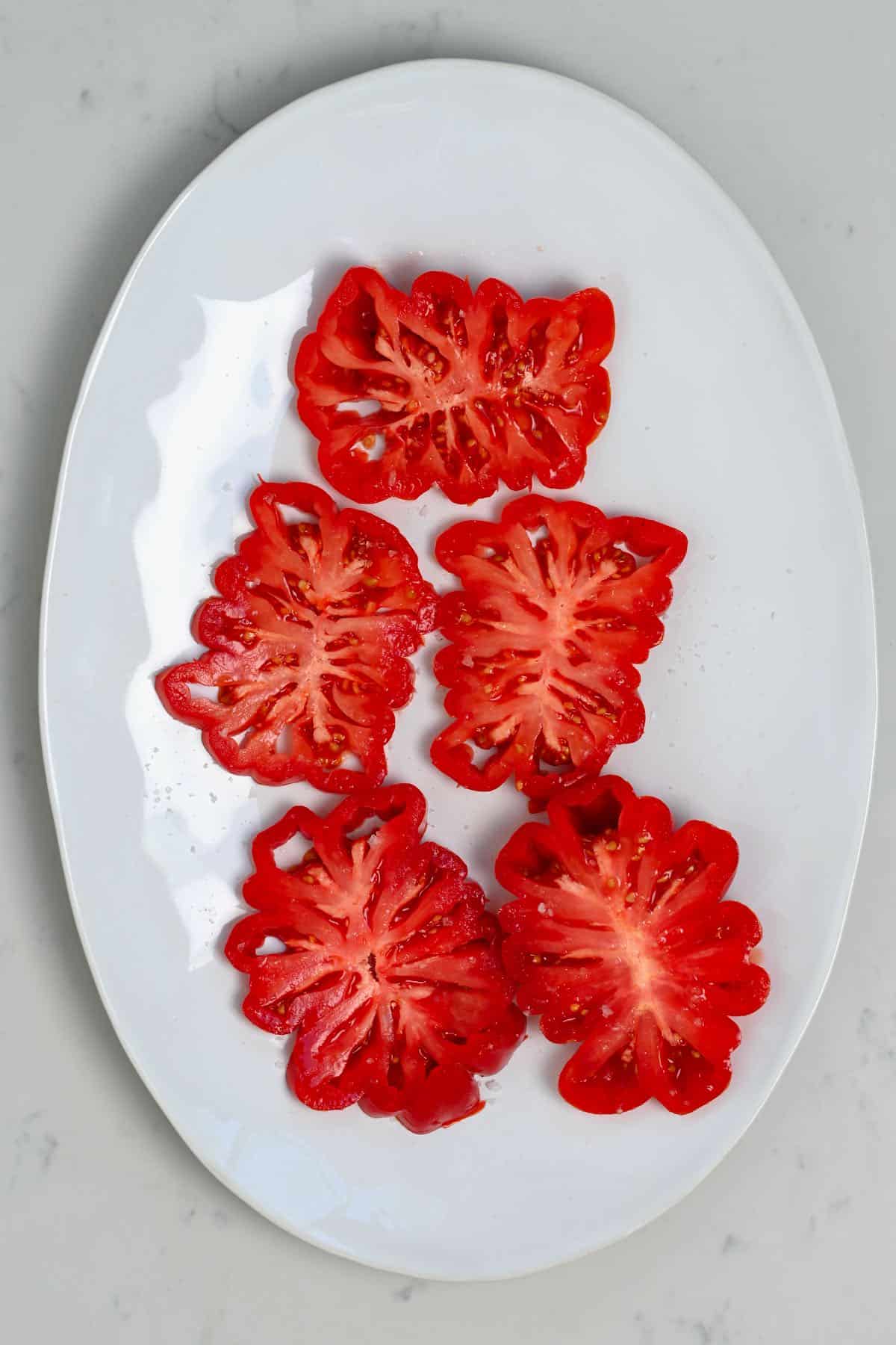 Sliced tomatoes on a plate