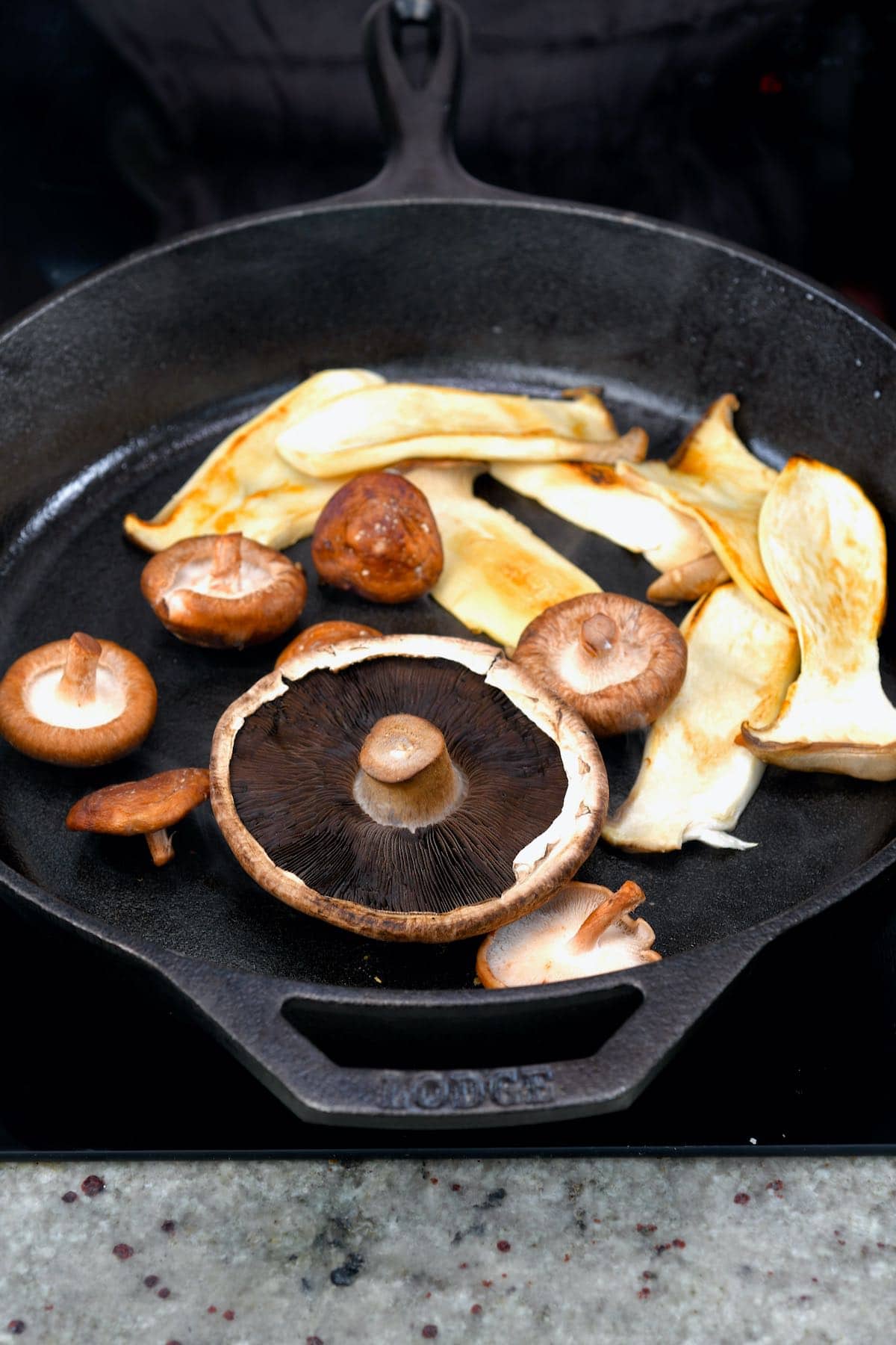 Cooking mushrooms in a dry pan