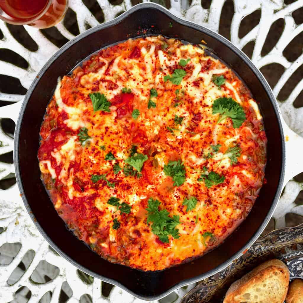 Tomato Egg Breakfast Tortilla Quiche (Breakfast Quiche) - Alphafoodie