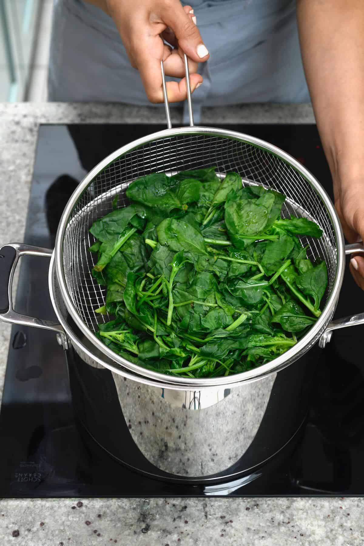 Steaming spinach