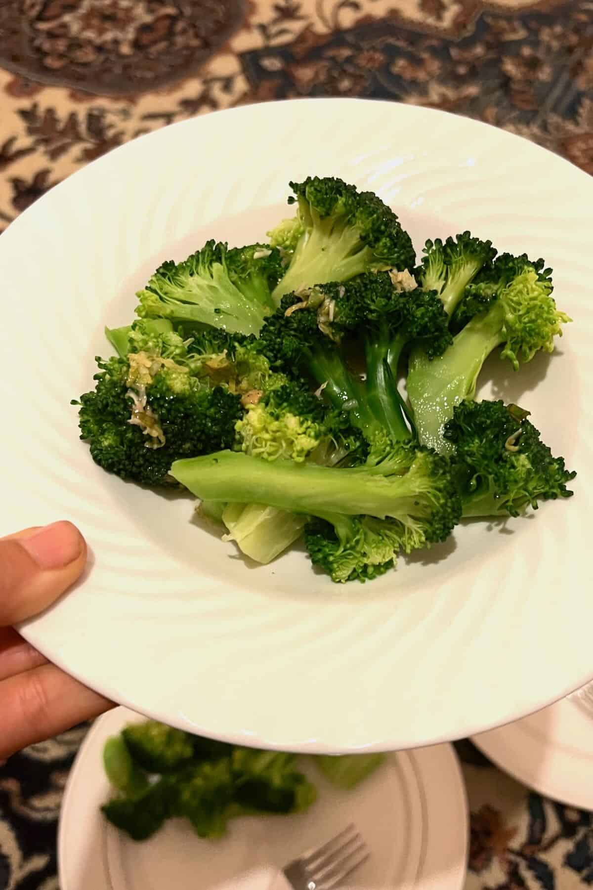 Blanched broccoli with lemon butter sauce