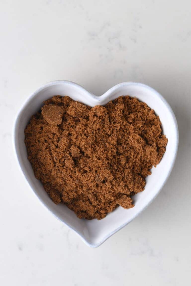 How to Make Brown Sugar at Home? (Light & Dark Brown) Alphafoodie