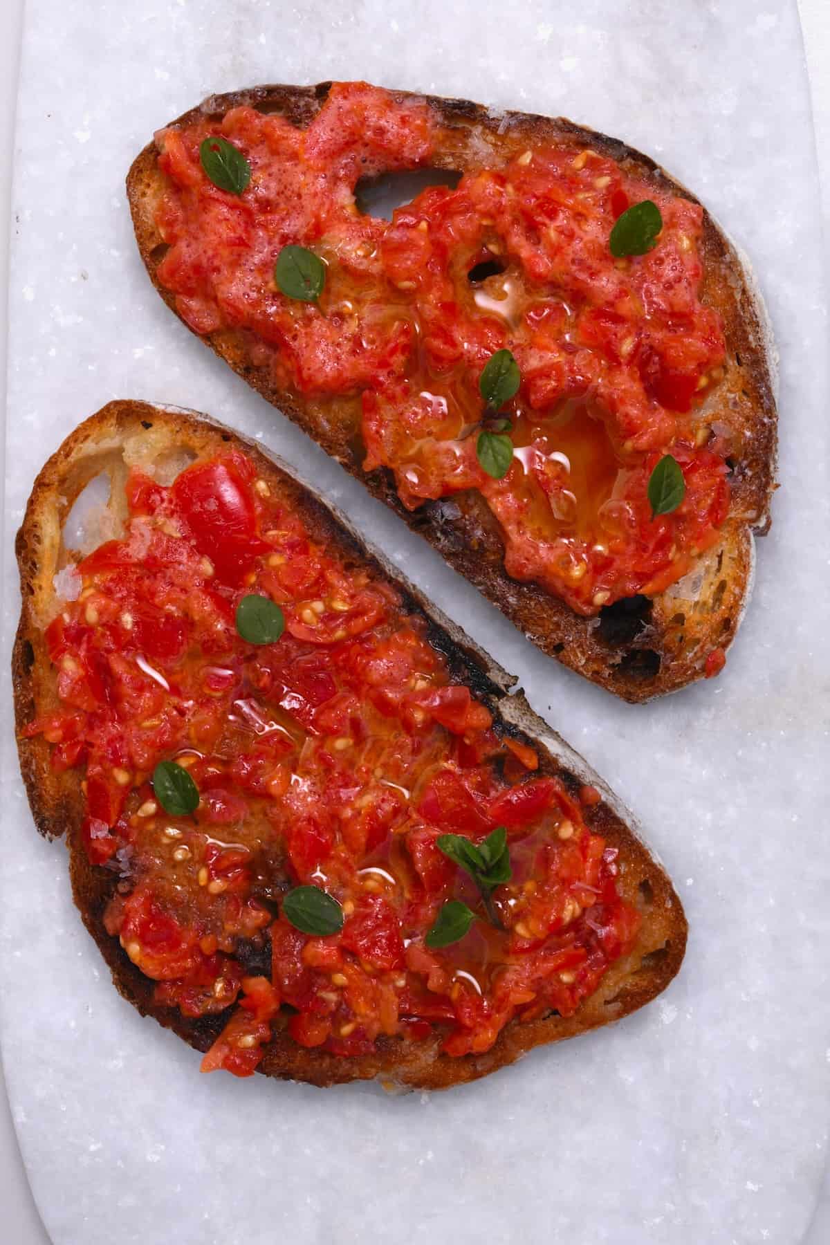 Pan con tomate - two tomato toasts