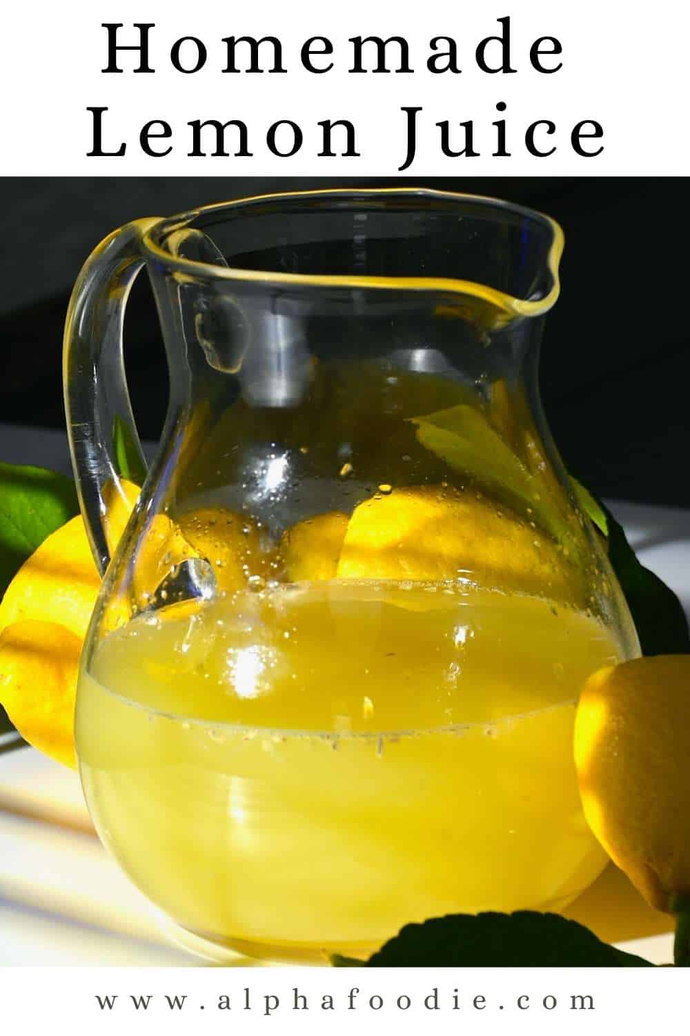 How to Juice a Lemon (6 Methods With + Without Juicer + Freeze it