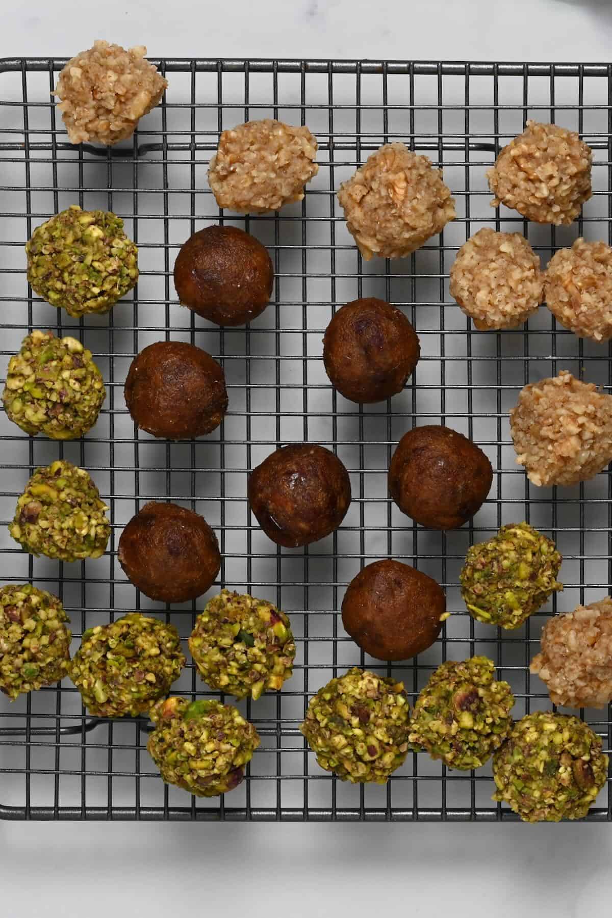Cookie filling with dates and nuts shaped into balls