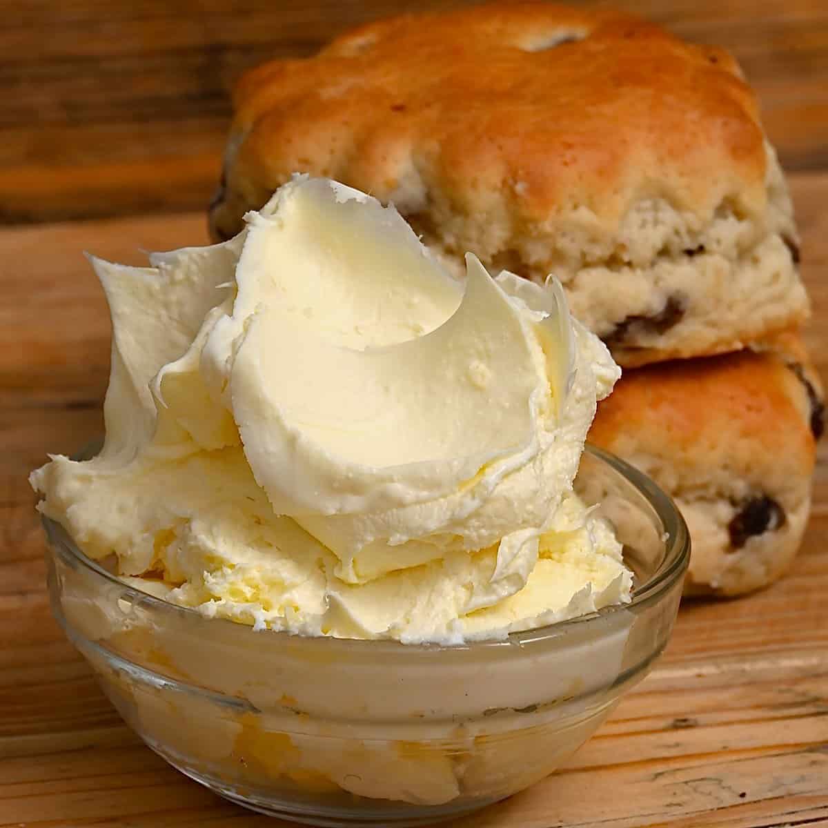How To Make Clotted Cream (Oven Recipe) - Alphafoodie