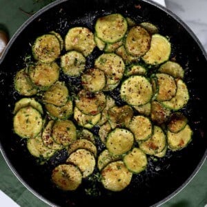 Pan-fried zucchini in a pan