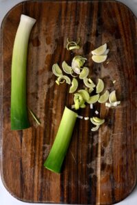 How to Cut Leeks and How to Cook Them - Alphafoodie