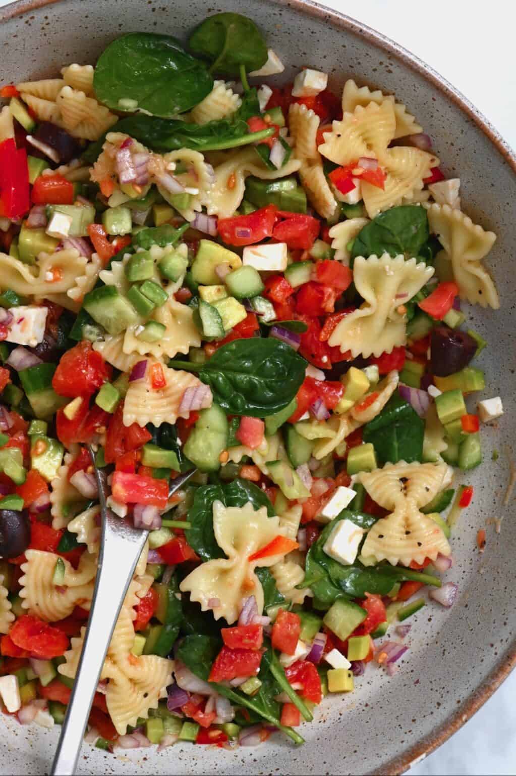 Greek Pasta Salad (Bow Tie Pasta Salad) Alphafoodie