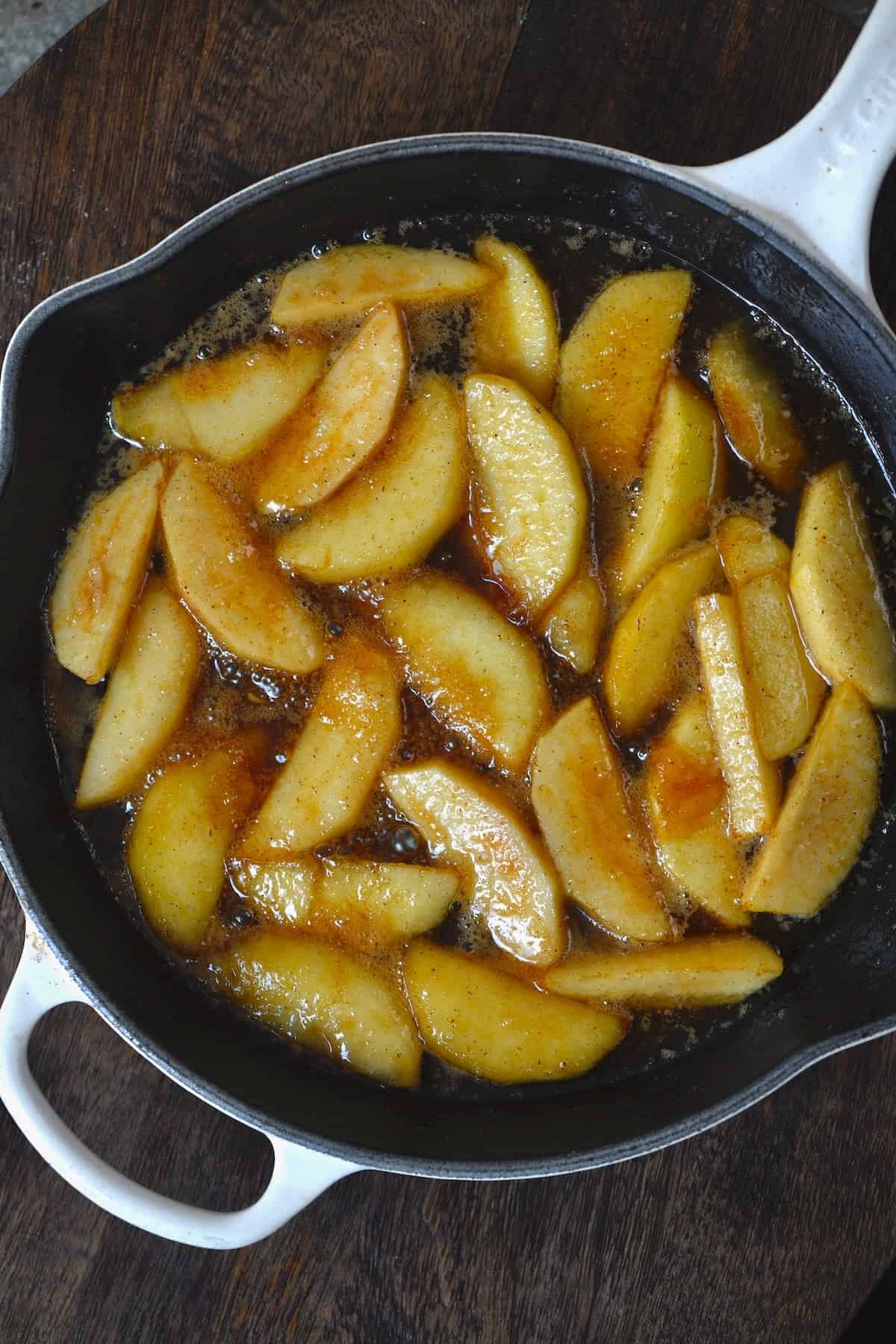 A pan with freshly fried apples