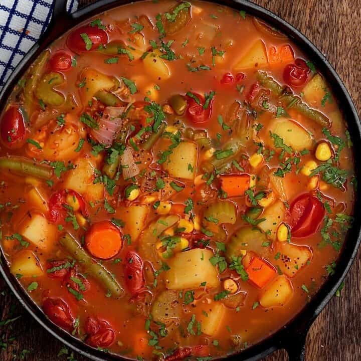 Easy Chicken and Rice Soup - Alphafoodie