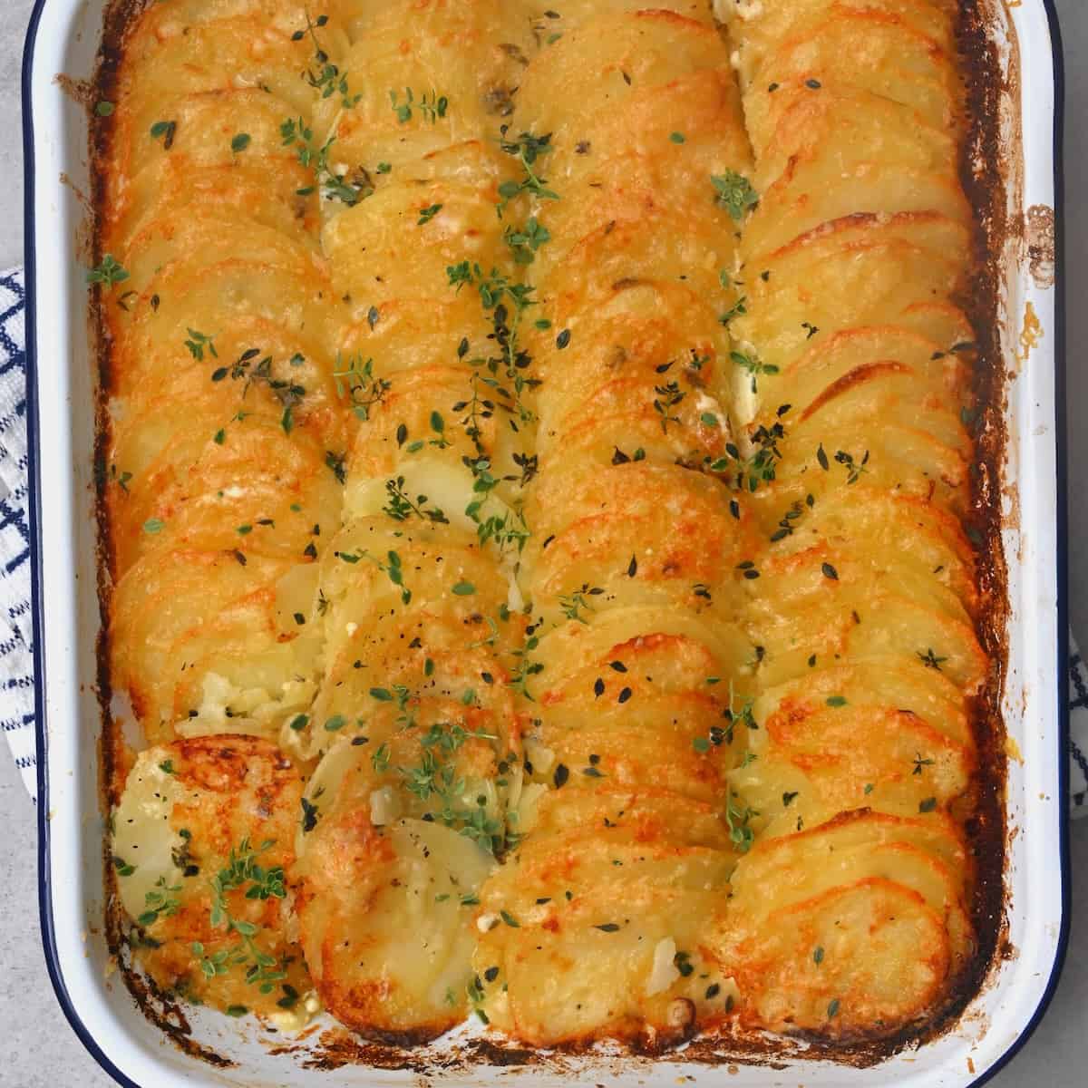 Creamy Au Gratin Potatoes (Simple &amp; Easy)-image