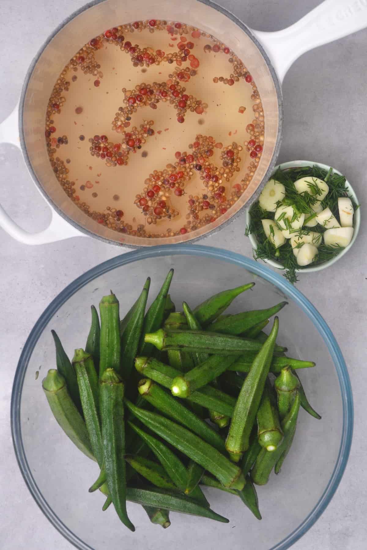 Brine spice and okra for making okra pickles