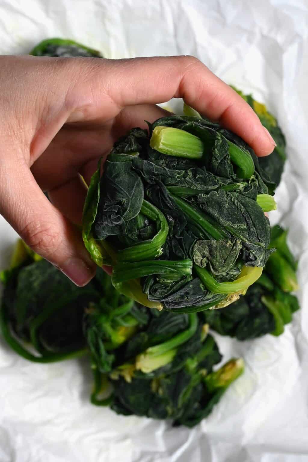 How to Freeze Spinach (The Best Way!) - Alphafoodie